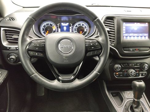 Used 2020 Jeep Cherokee Latitude Plus FWD image 22