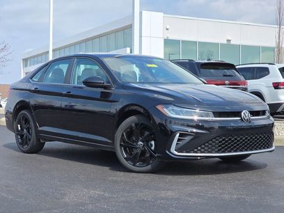 Used 2025 Volkswagen Jetta SE w/ Sunroof Package