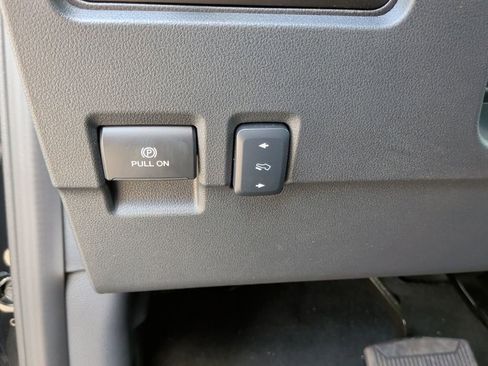 New 2026 Ford F450 Platinum w/ FX4 Off-Road Package image 17