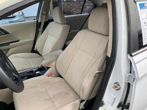 Used 2013 Honda Accord LX image 7