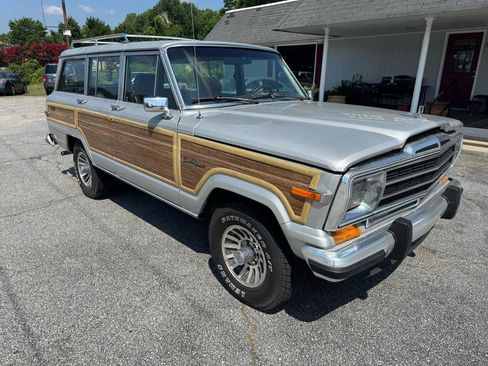 Used 1988 Jeep Grand Wagoneer AWD/4WD image 5