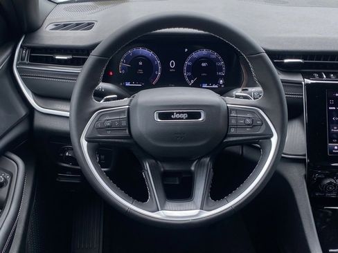 New 2025 Jeep Grand Cherokee L Laredo w/ Luxury Tech Group I image 38