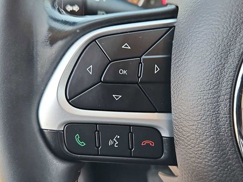 Used 2020 Jeep Compass Latitude AWD/4WD image 23