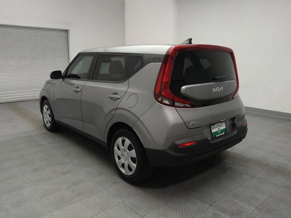Used 2022 Kia Soul LX FWD image 5