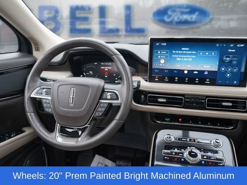 Used 2022 Lincoln Nautilus Reserve AWD/4WD image 21