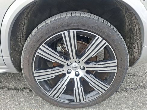 Certified 2023 Volvo XC90 T8 Plus w/ Protection Package Premier image 12