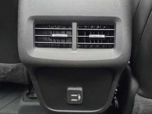 Used 2022 Chevrolet Equinox RS w/ RS Leather Package AWD/4WD image 28