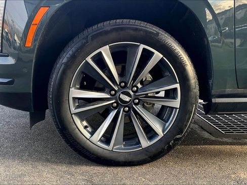 Used 2025 Cadillac Escalade Sport image 10