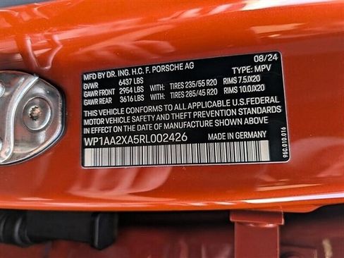 Used 2024 Porsche Macan 4 Electric w/ Sport Chrono Package AWD/4WD image 33