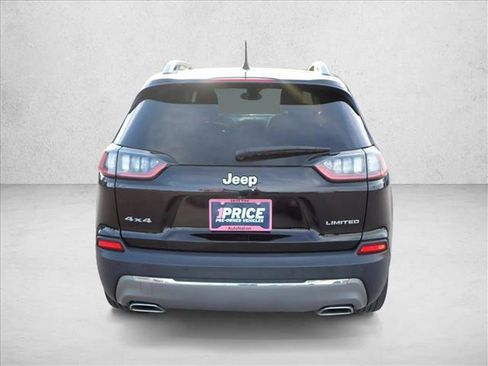 Used 2021 Jeep Cherokee Limited image 3