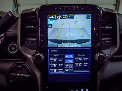 Used 2020 RAM 3500 Laramie image 29