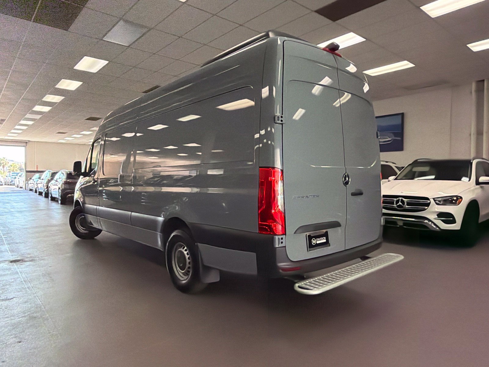 Used 2024 Mercedes-Benz Sprinter 2500 image 6