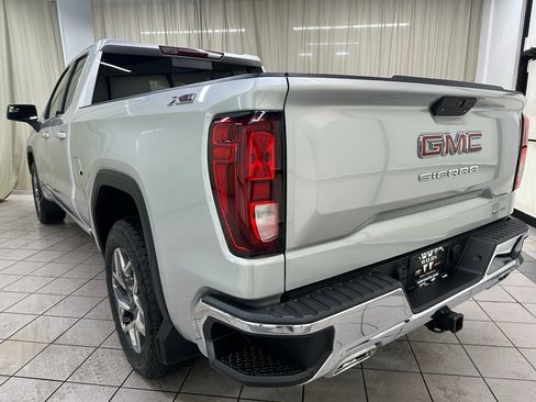 Used 2021 GMC Sierra 1500 SLE w/ X31 Off-Road Package image 11
