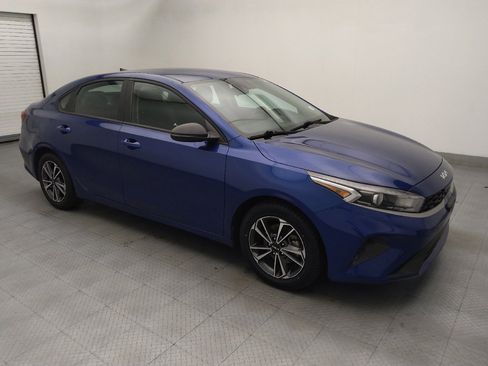 Used 2022 Kia Forte LXS w/ LXS Technology Package FWD image 11