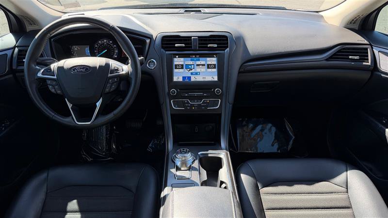 Used 2018 Ford Fusion SE w/ Equipment Group 201A FWD image 17