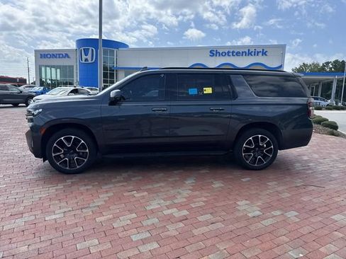 Used 2021 Chevrolet Suburban RST w/ Luxury Package RWD image 4
