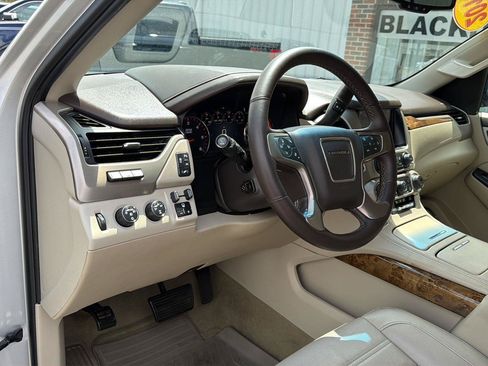 Used 2016 GMC Yukon Denali w/ Open Road Package AWD/4WD image 15