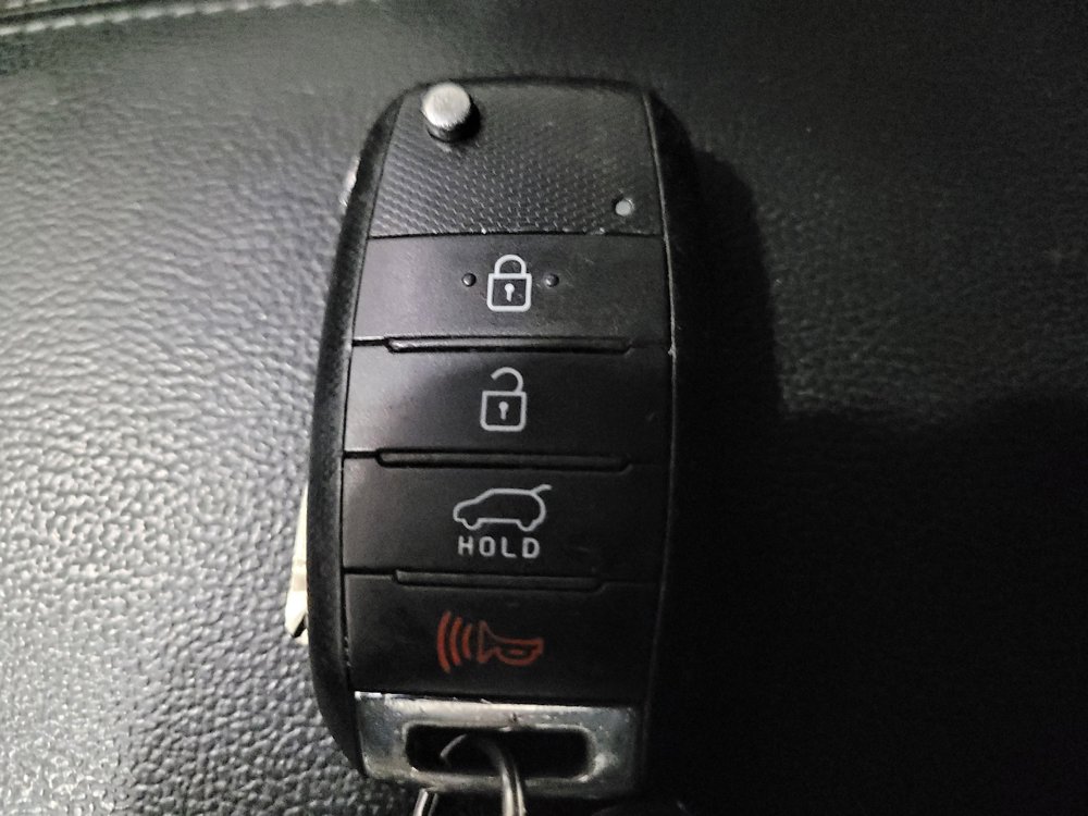 Used 2019 Kia Sorento AWD V6 image 32