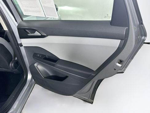 Used 2022 Volkswagen Taos S image 27