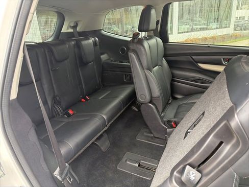 Used 2019 Subaru Ascent Limited image 30