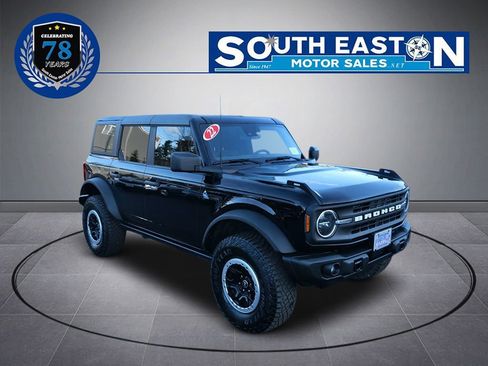Used 2022 Ford Bronco Black Diamond w/ Sasquatch Package image 2
