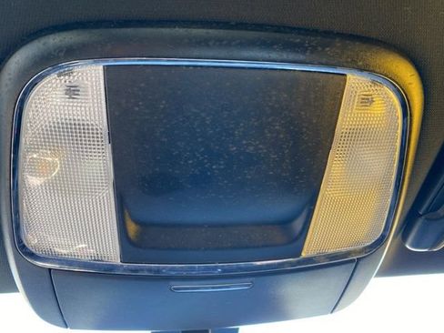 Used 2023 Dodge Charger SXT image 40