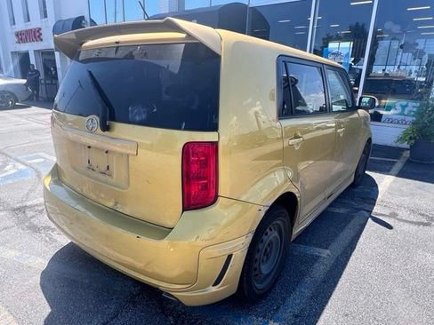 Used 2008 Scion xB FWD image 7