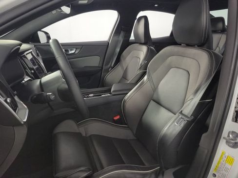 Used 2024 Volvo S60 B5 Plus w/ Climate Package AWD/4WD image 14