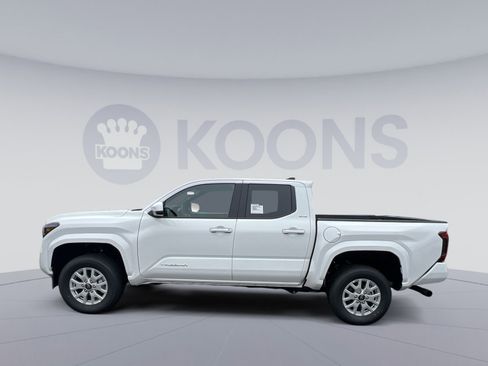 New 2026 Toyota Tacoma SR5 AWD/4WD image 2
