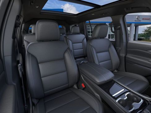 New 2026 Chevrolet Traverse LT w/ Sun and Wheel Package FWD image 16