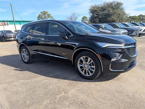 Used 2023 Buick Enclave Avenir w/ Avenir Technology Package image 2