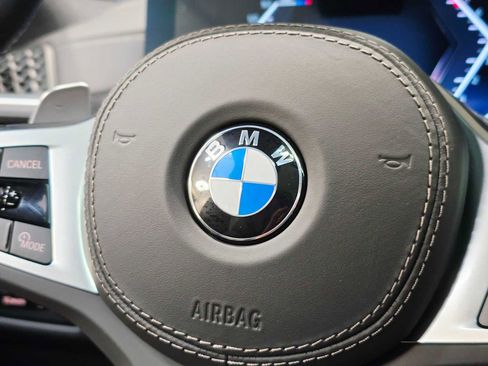 Used 2025 BMW X5 xDrive40i w/ M Sport Package image 22