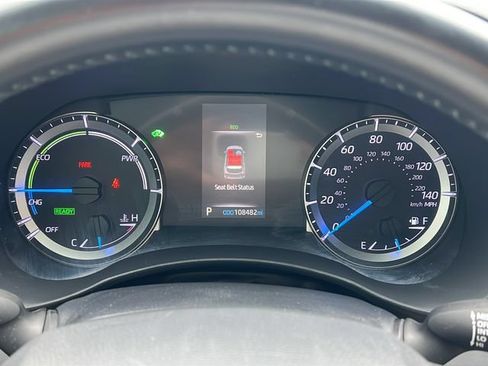 Used 2022 Toyota Highlander LE FWD image 21