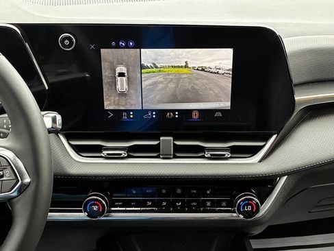 New 2027 Chevrolet Equinox LT w/ Convenience Package II AWD/4WD image 17
