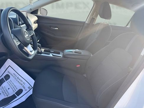 Used 2025 Nissan Sentra SV FWD image 12