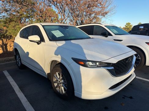 Used 2024 MAZDA CX-5 AWD 2.5 S w/ Select Package image 3