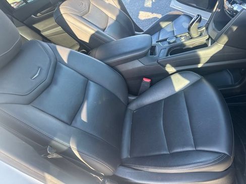 Used 2021 Cadillac XT6 Premium Luxury AWD/4WD image 38