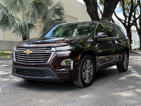 Used 2022 Chevrolet Traverse High Country image 3