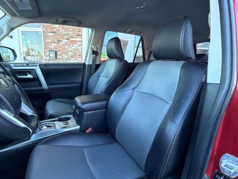 Used 2017 Toyota 4Runner SR5 Premium image 12