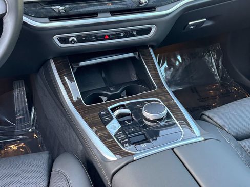 Certified 2024 BMW X5 xDrive40i w/ Premium Package AWD/4WD image 34