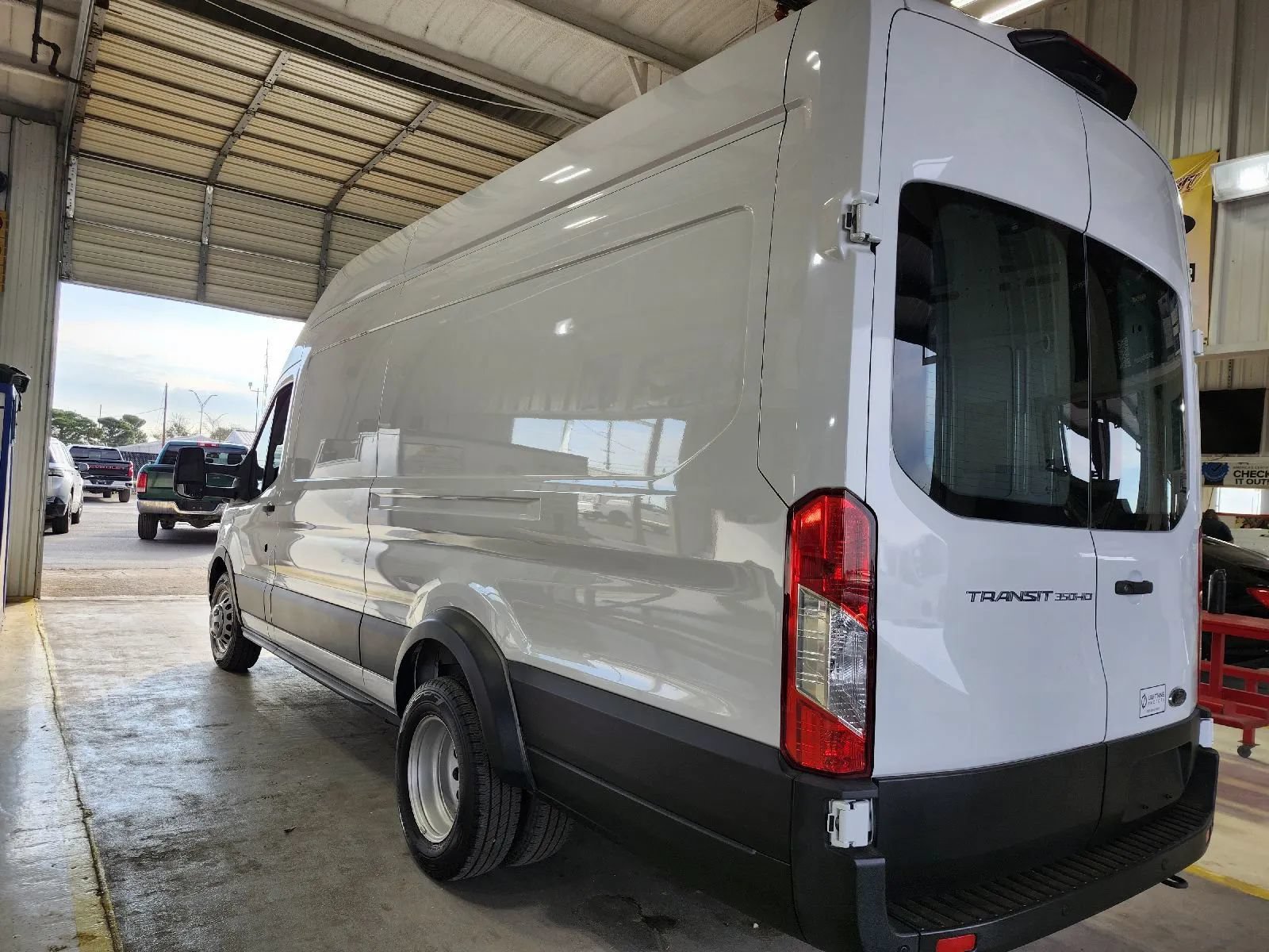 Used 2021 Ford Transit 350 148 High Roof Extended DRW RWD image 5
