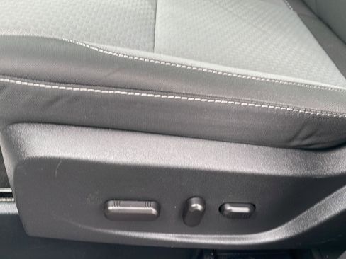 Certified 2017 Ford C-MAX Energi SE FWD image 11
