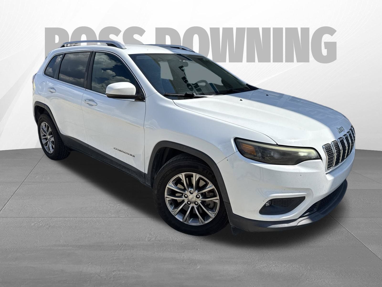 Used 2019 Jeep Cherokee Latitude Plus FWD image 3