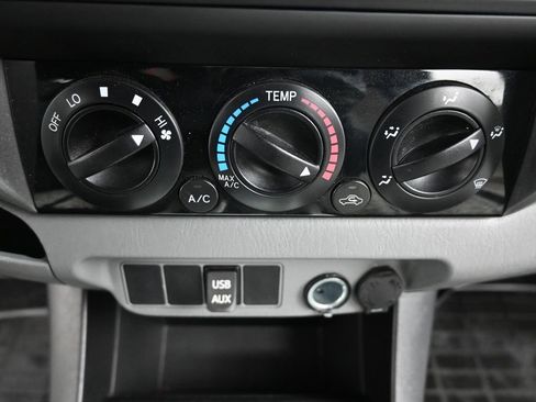 Used 2015 Toyota Tacoma 4x4 Double Cab image 17