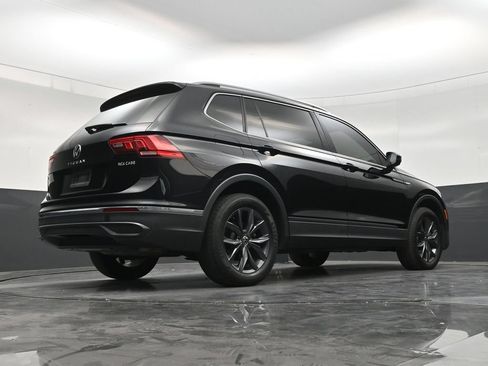 Used 2023 Volkswagen Tiguan SE FWD image 23