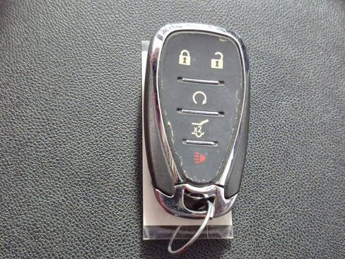 Used 2019 Chevrolet Equinox LT w/ Sun & Navigation Package image 27