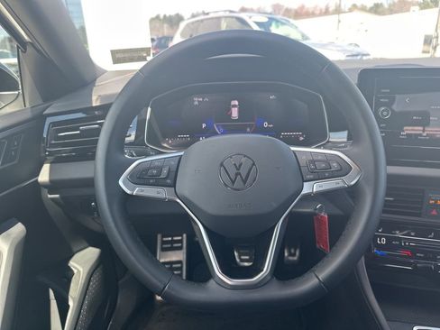 Used 2025 Volkswagen Jetta Sport FWD image 21