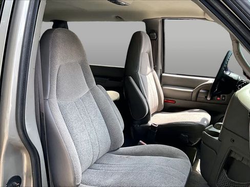 Used 2005 Chevrolet Astro Passenger AWD image 8