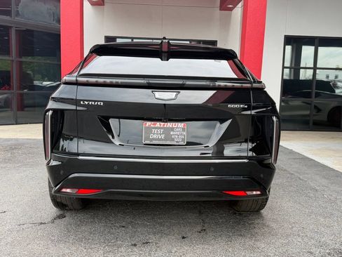 Used 2024 Cadillac Lyriq Luxury w/ LPO, Floor Liner Package AWD/4WD image 11