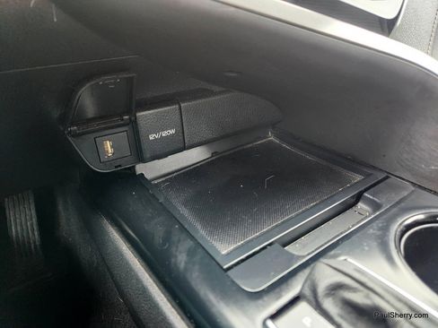 Used 2020 Toyota Camry SE image 38